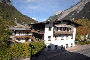 Гостиница Brunnerhof  Шарниц